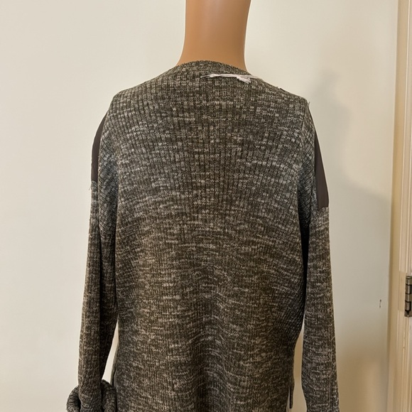 NWT Women’s Sweater Size Small Olive Green Thick Sweater - Picture 5 of 9